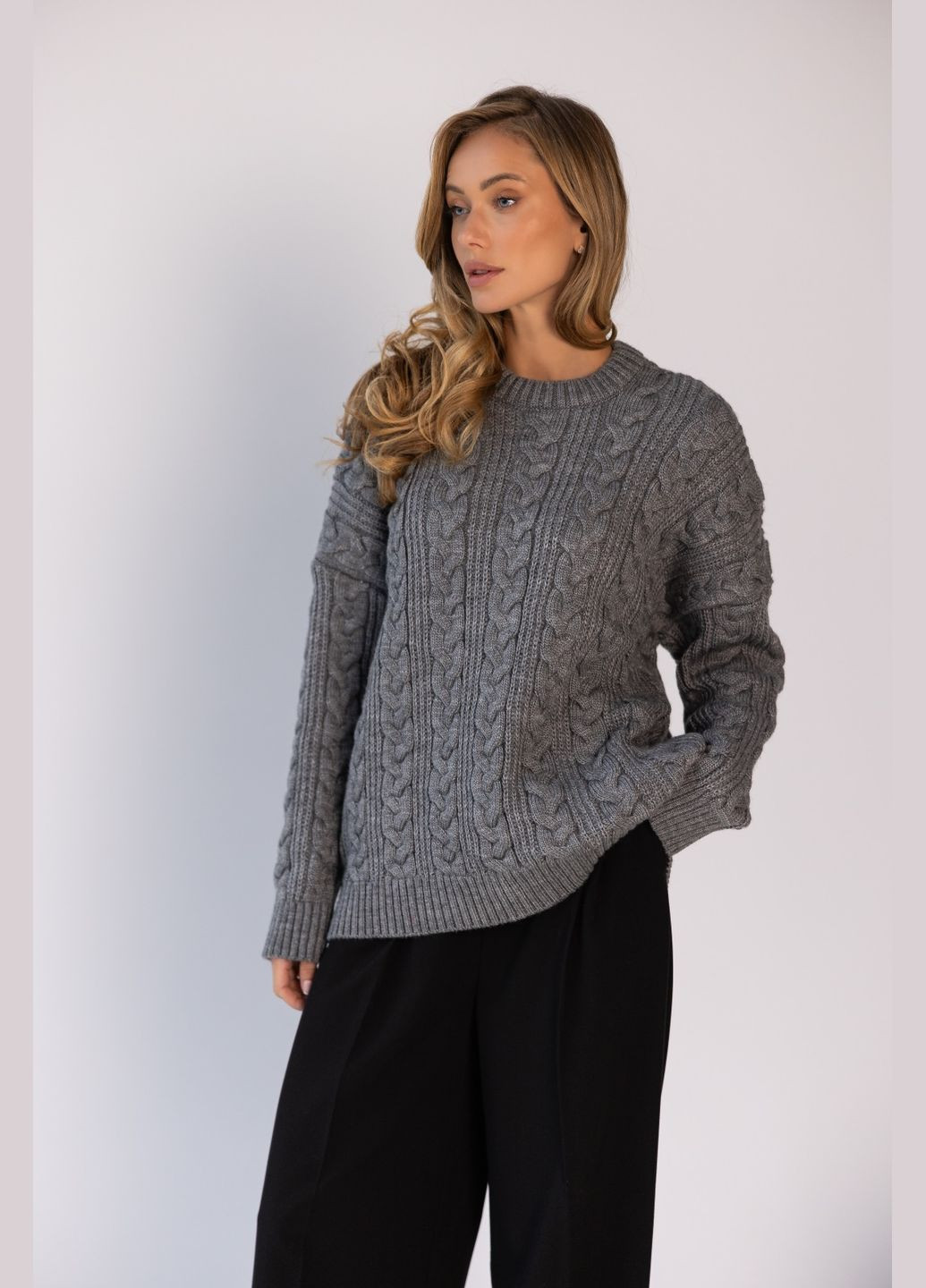 Темно-серый демисезонный свитер джемпер Larionoff