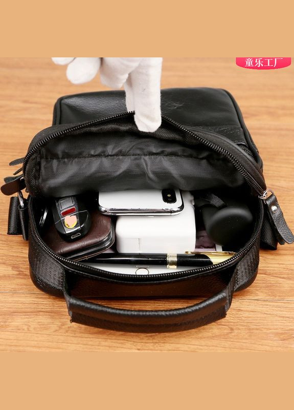 Чоловіча шкіряна сумка через плече практична барсетка із натуральної шкіри з ручкою чорна 23*27*9 см Bexhill (338373028)