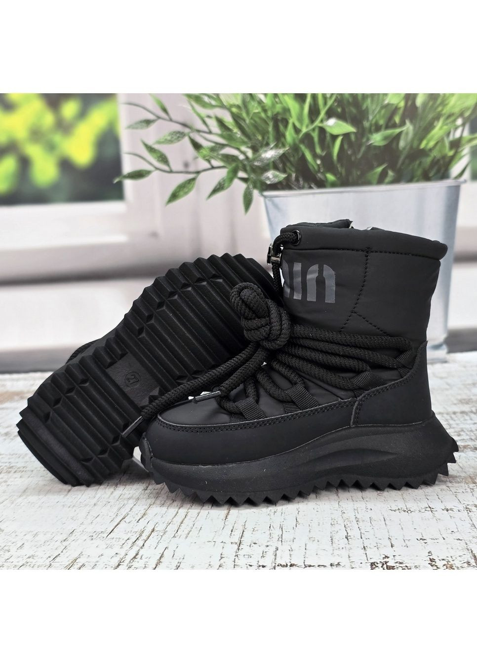 Чоботи дутики дитячі для дівчинки чорні зимові з декоративним шнурівкою Jong Golf (369377425)