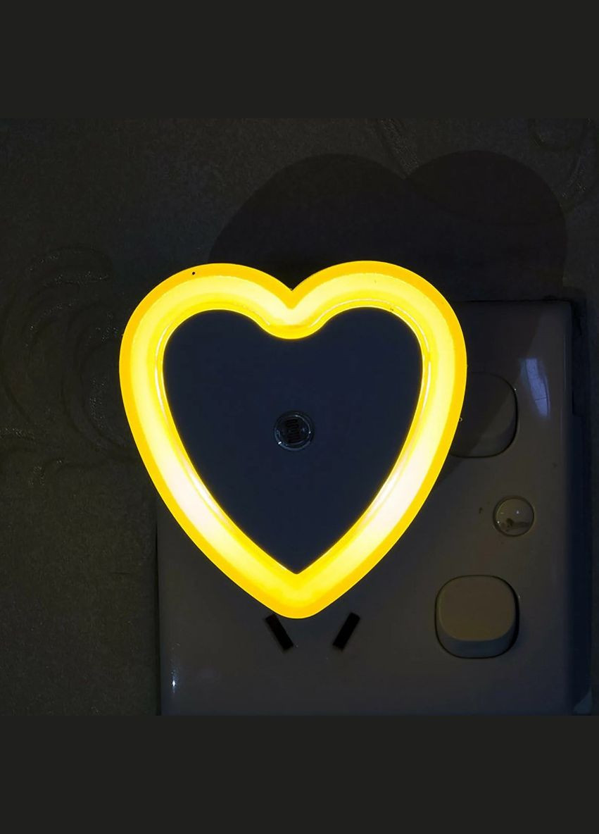 Неоновий світильник нічник Сердечко з датчиком світла DL в розетку жовтий Led (307471445)