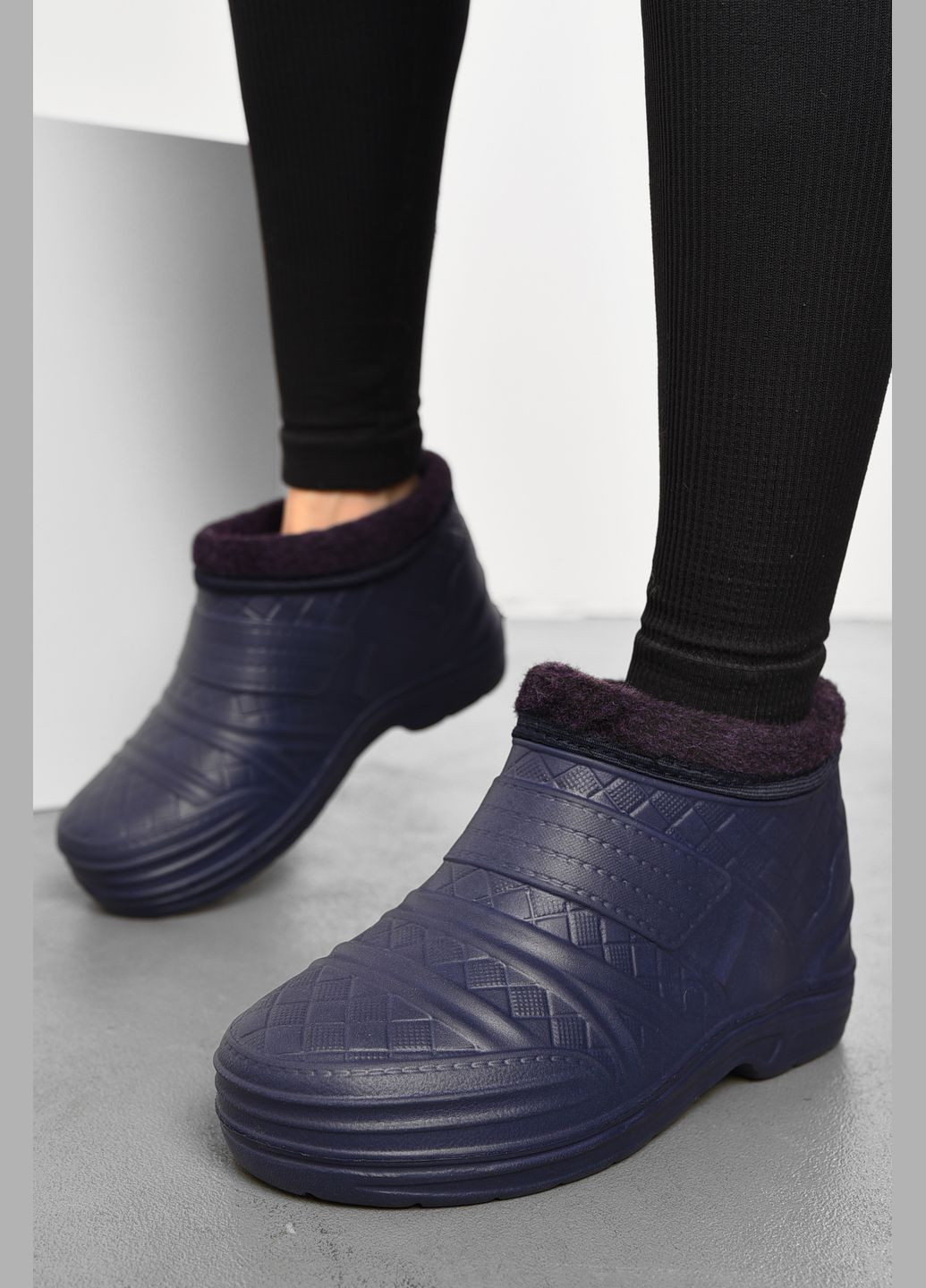 Калоші жіночі на хутрі фіолетового кольору Let's Shop (306712001)