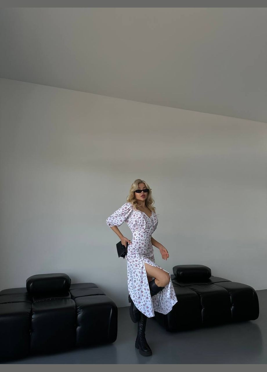 Білий красива літня біла сукня в квітковому принті з якісного софту, сукня з коротким рукавом та відкритим декольте. No Brand