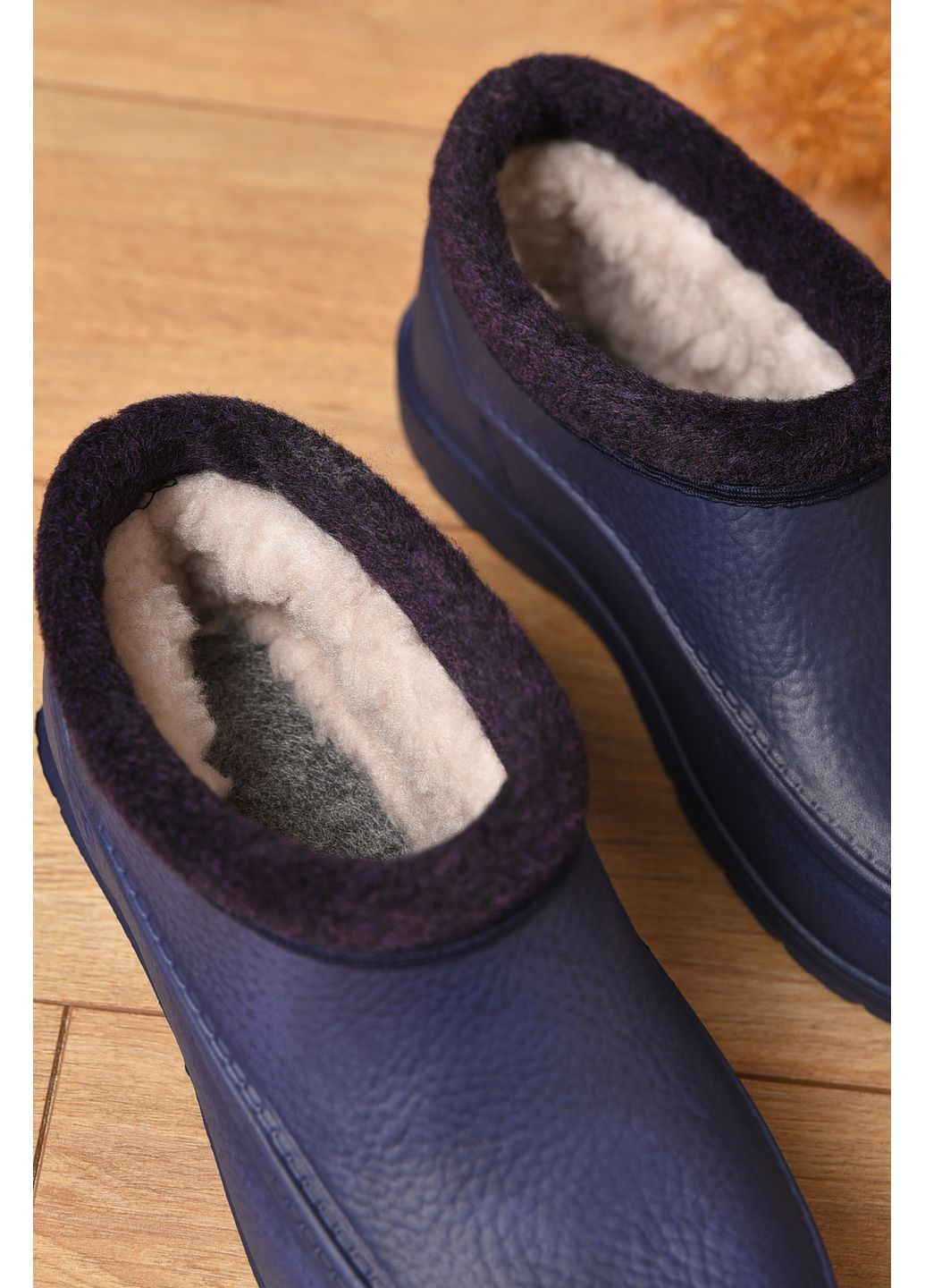 Калоші жіночі на хутрі фіолетового кольору Let's Shop (352690205)