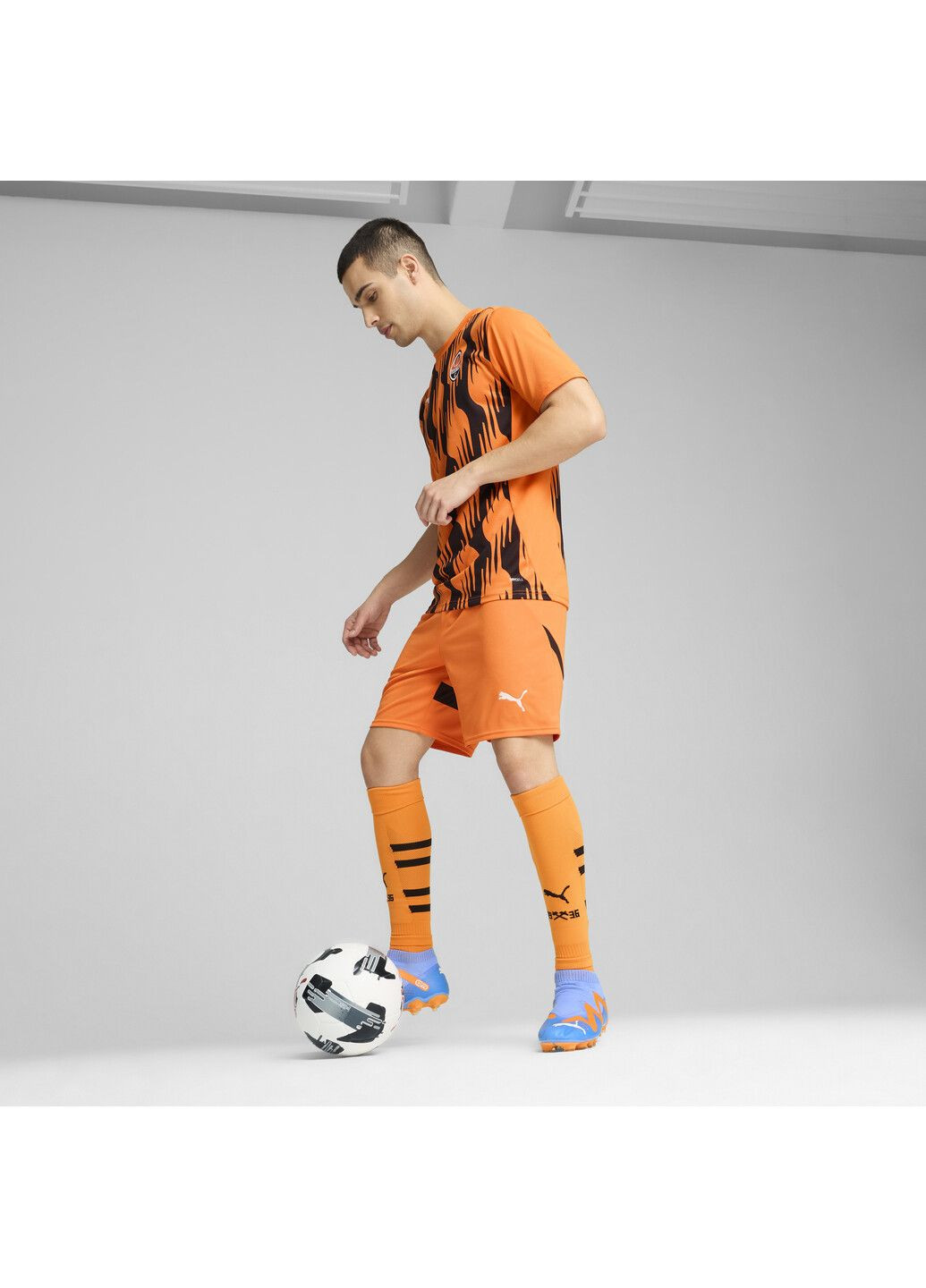 Оранжевая футболка fc shakhtar donetsk pre-match short sleeve jersey men Puma