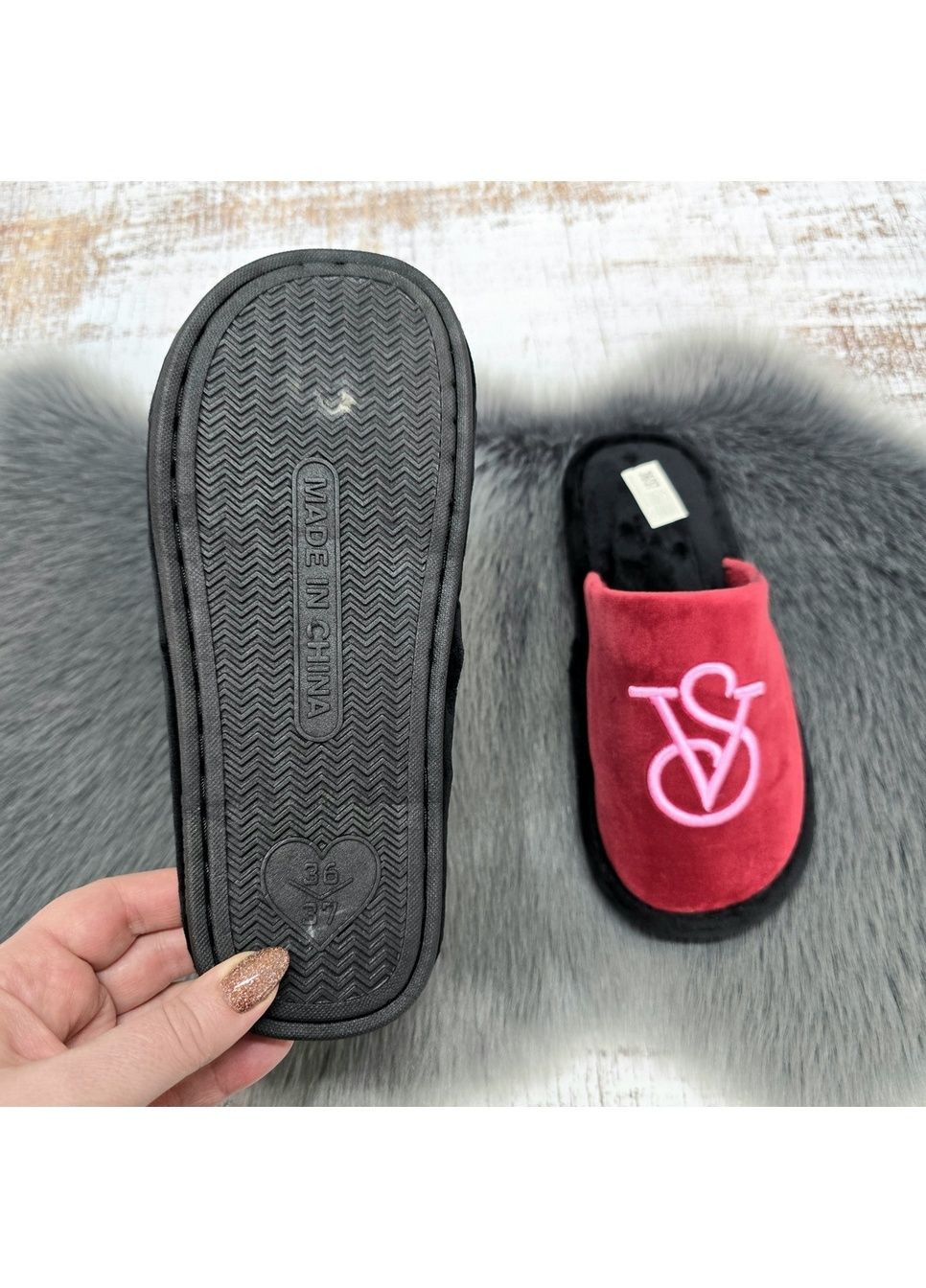 Бордовые тапочки женские fangre бежевые велюровые с закрытым носком Fashion