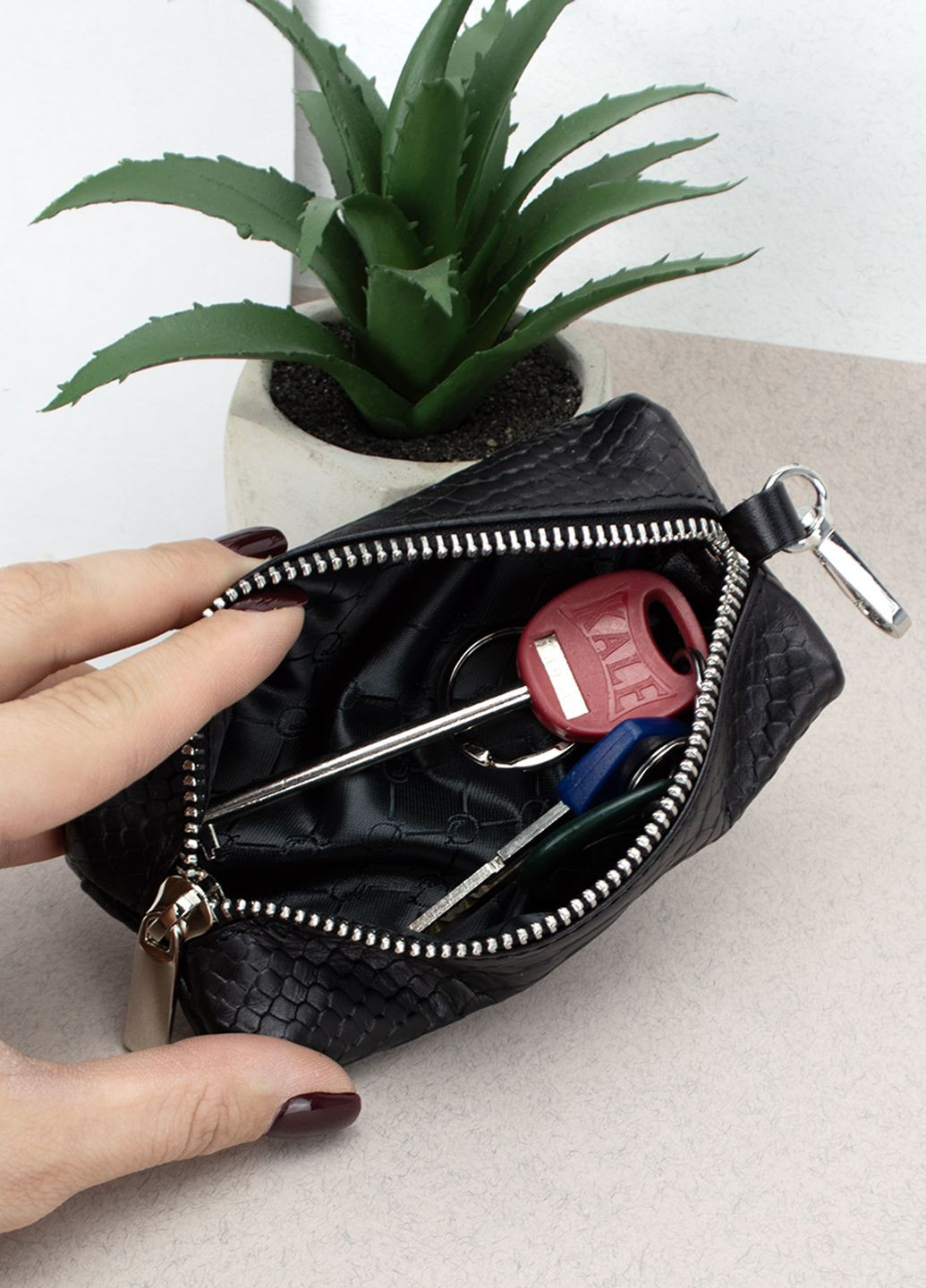 Подарунковий жіночий набір №89: гаманець Sabrina + обкладинка на паспорт + ключниця (чорний пітон) HandyCover (282744623)