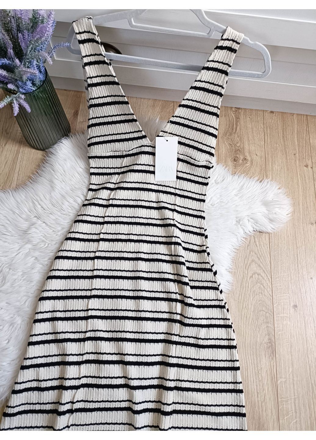 Комбінована сукня міді з домотканим ефектом Zara