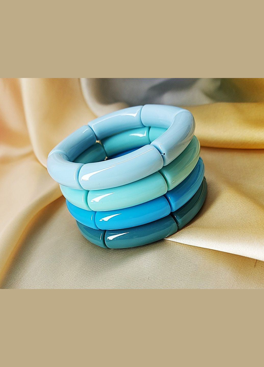 Браслеты комплект 4 единицы акриловые No Brand (333829102)