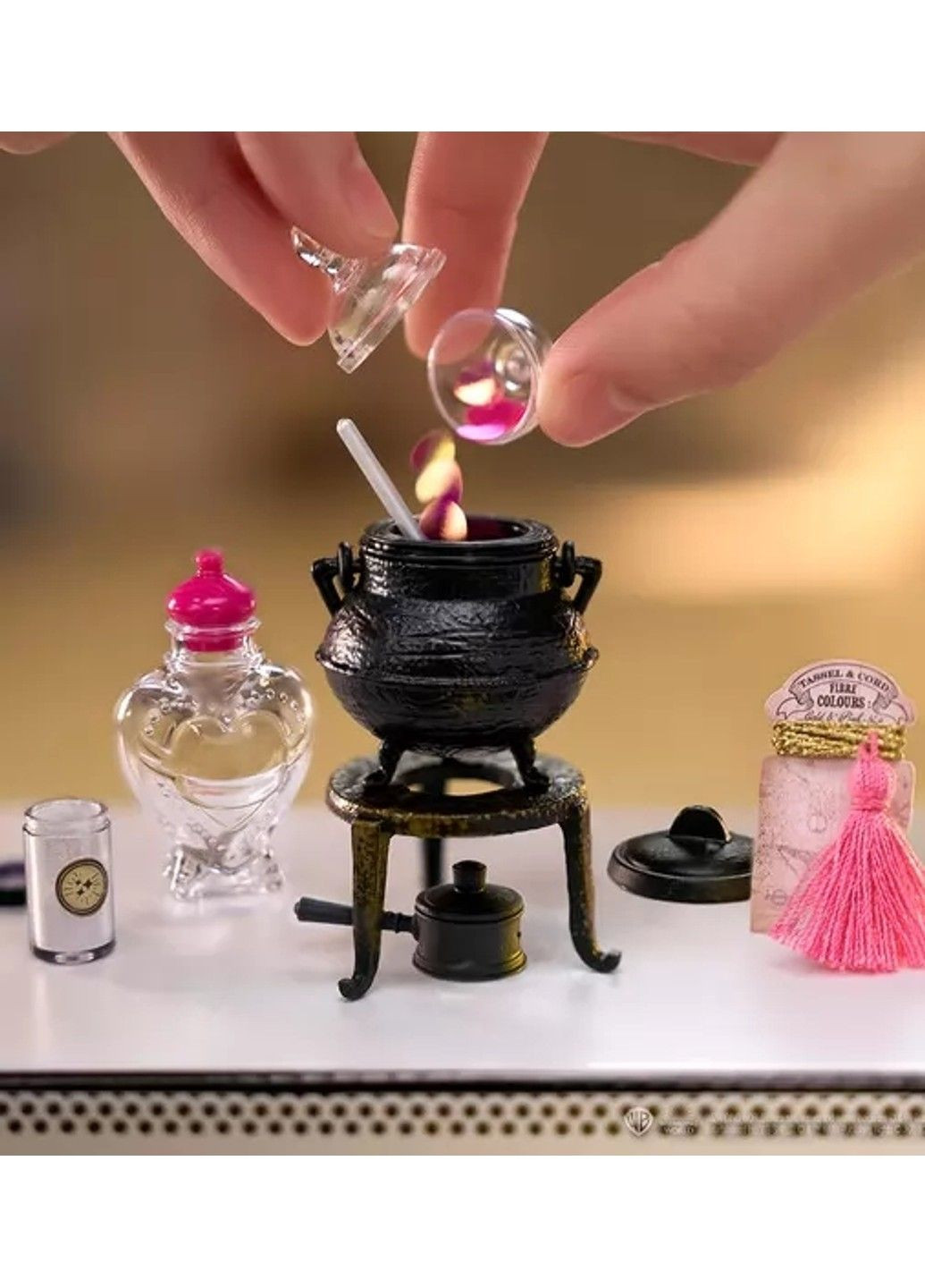 Ігровий набір MINIVERSE серії "Harry Potter" – СТВОРИ ЧАРІВНІ ЗІЛЛЯ (в асорт., в дисп.) MGA's Miniverse (336181863)