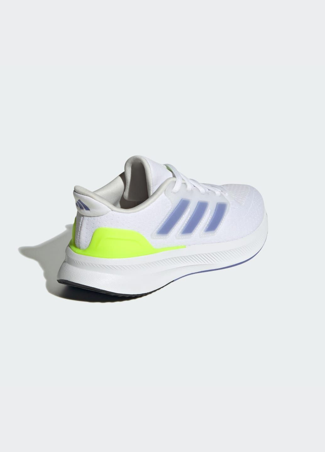 Білі всесезонні кросівки ultrarun 5 kids adidas