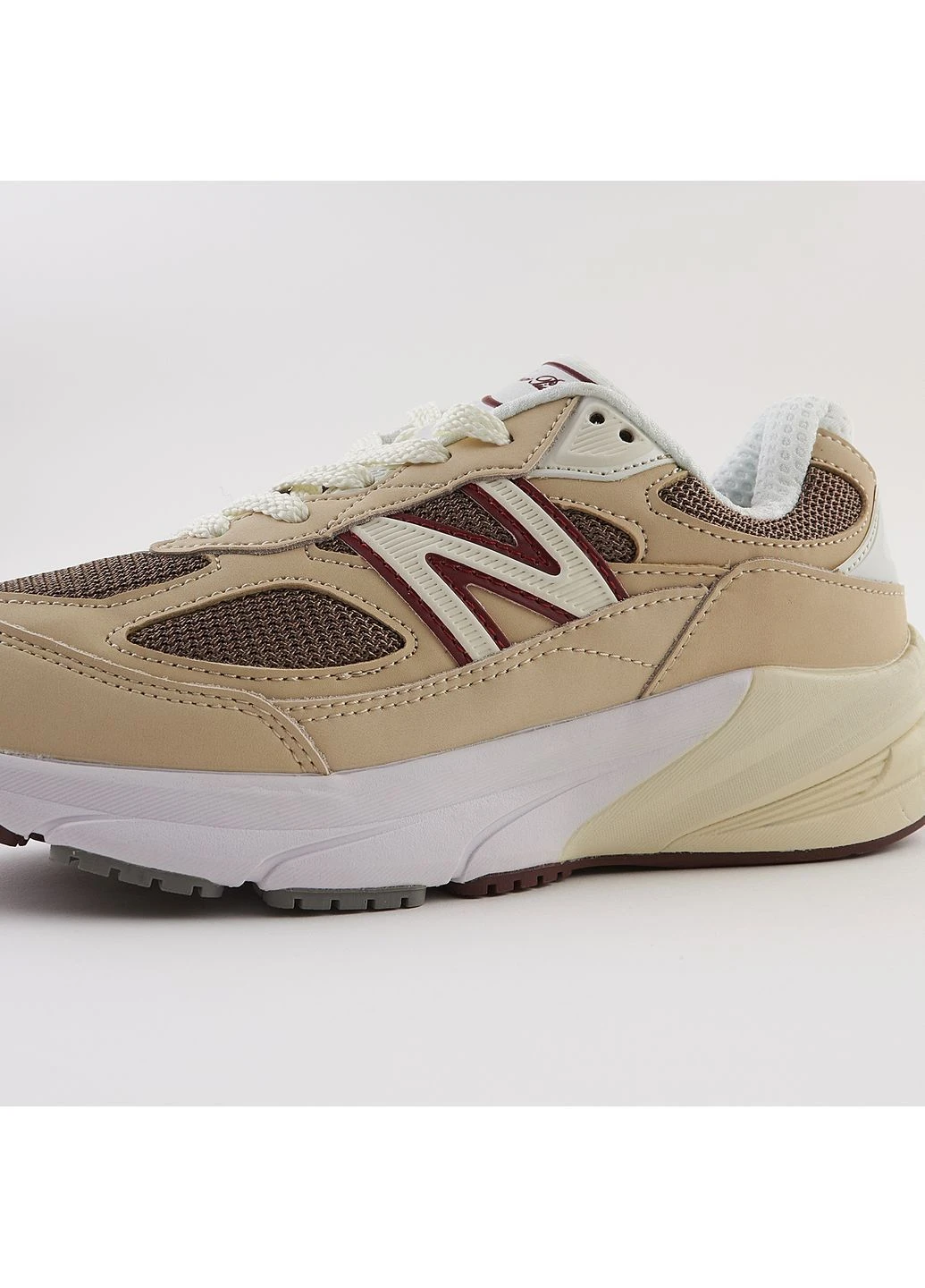 Бежеві всесезонні кросівки new balane New Balance 990v6 x Loro Piana