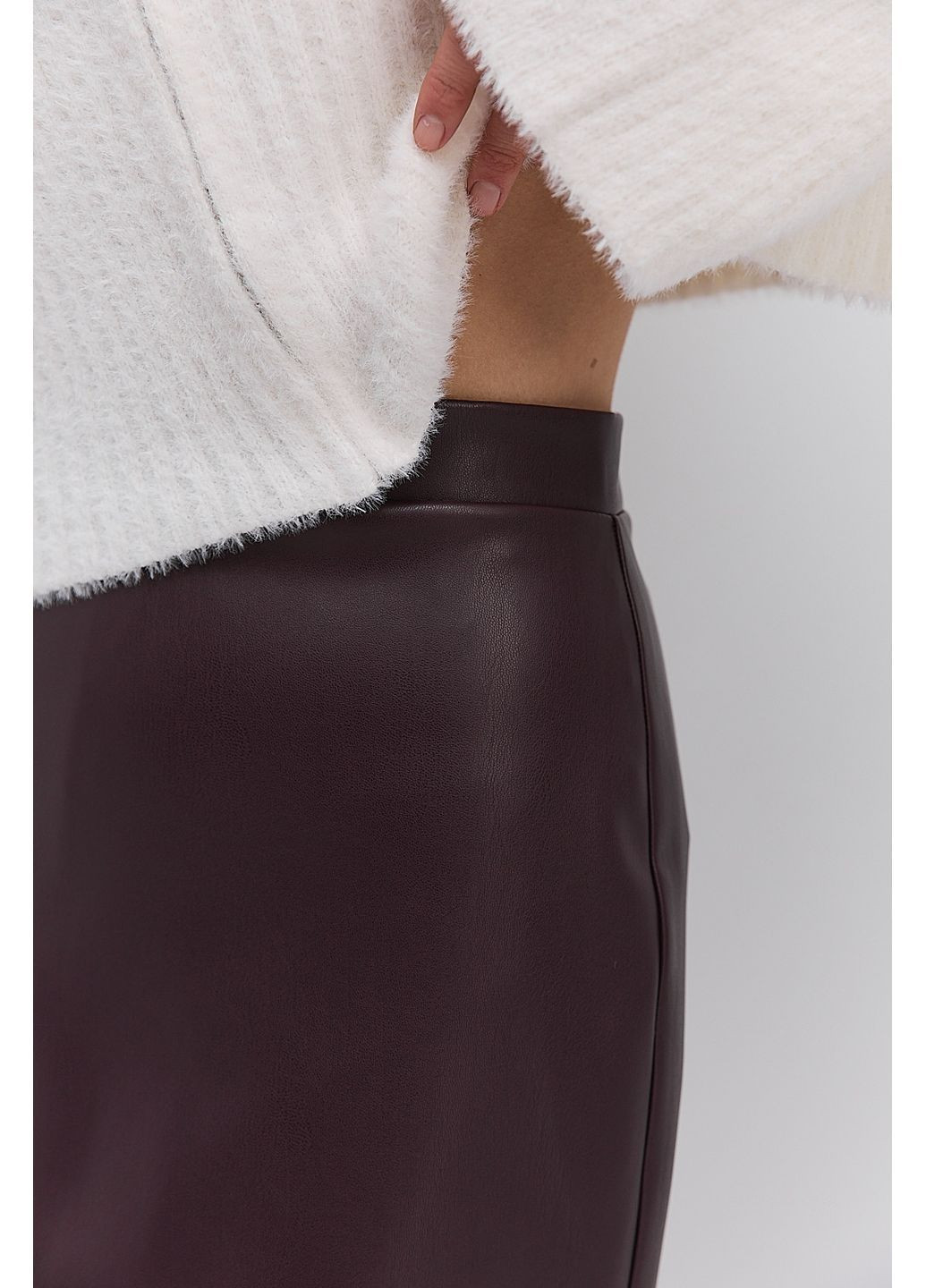 Коротка спідниця з екошкіри бордового кольору Arjen (370601782)