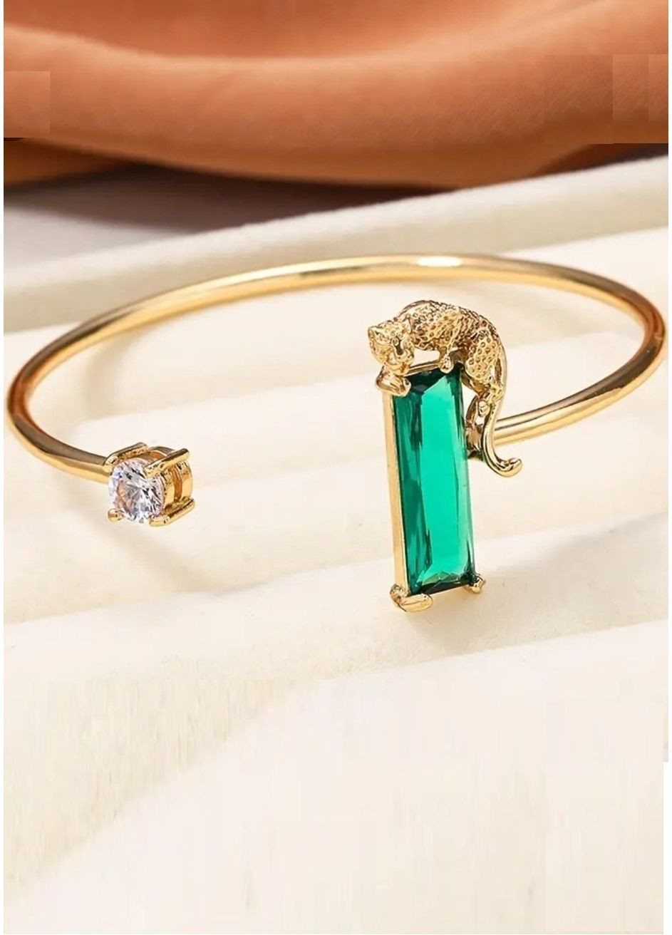 Браслет скоба леопард с изумрудным кристаллом, 4764-3 No Brand (370369248)