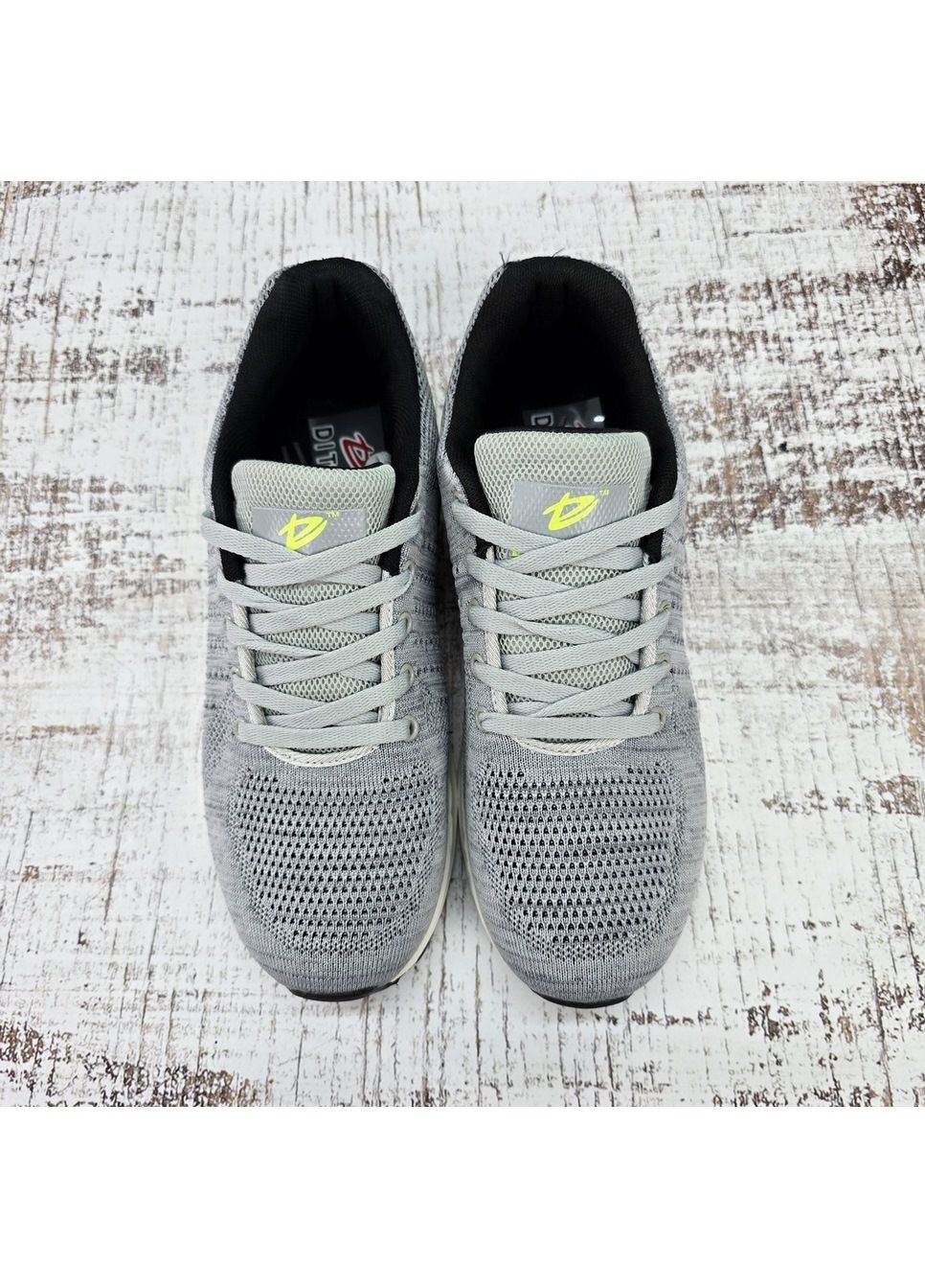 Светло-серые демисезонные кроссовки мужские Ditof