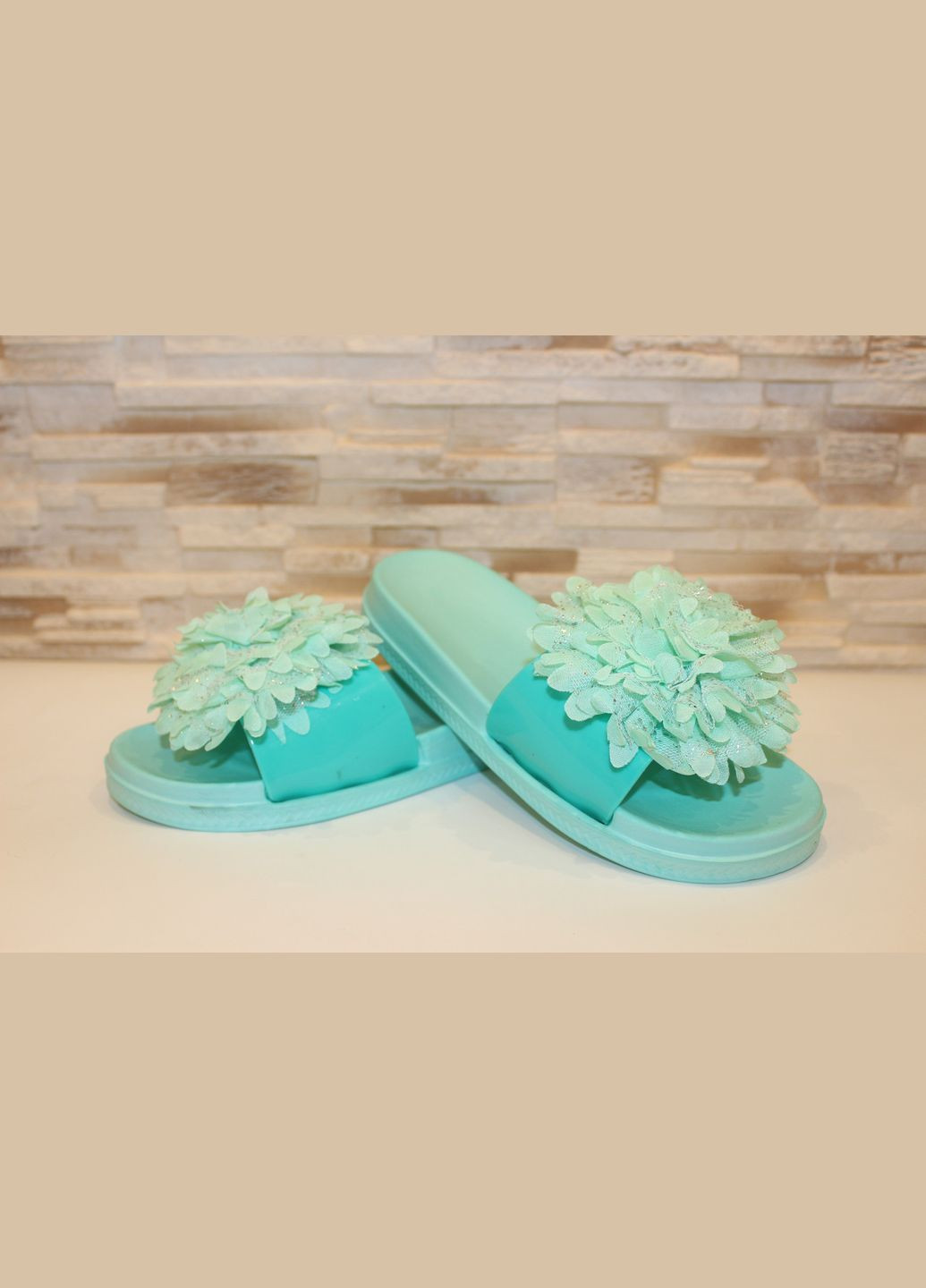 Зеленые шлепанцы женские зеленые силиконовые No Brand с цветами