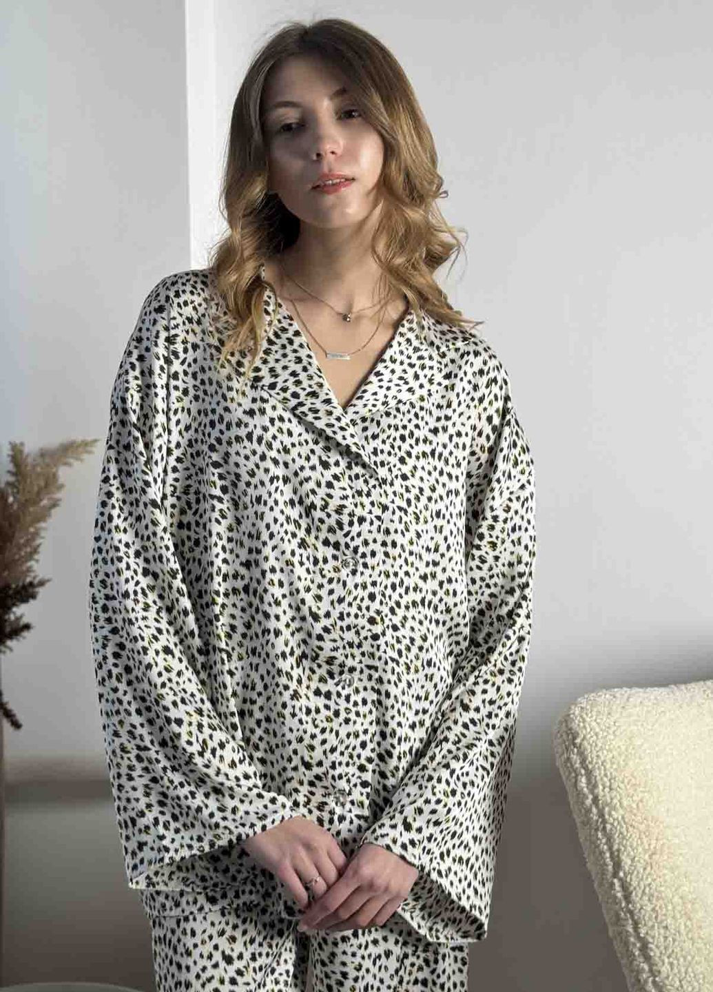 Серая всесезон пижама коллекции «объятия» с принтами (сорочка, штани, резинка) VIDCHUY