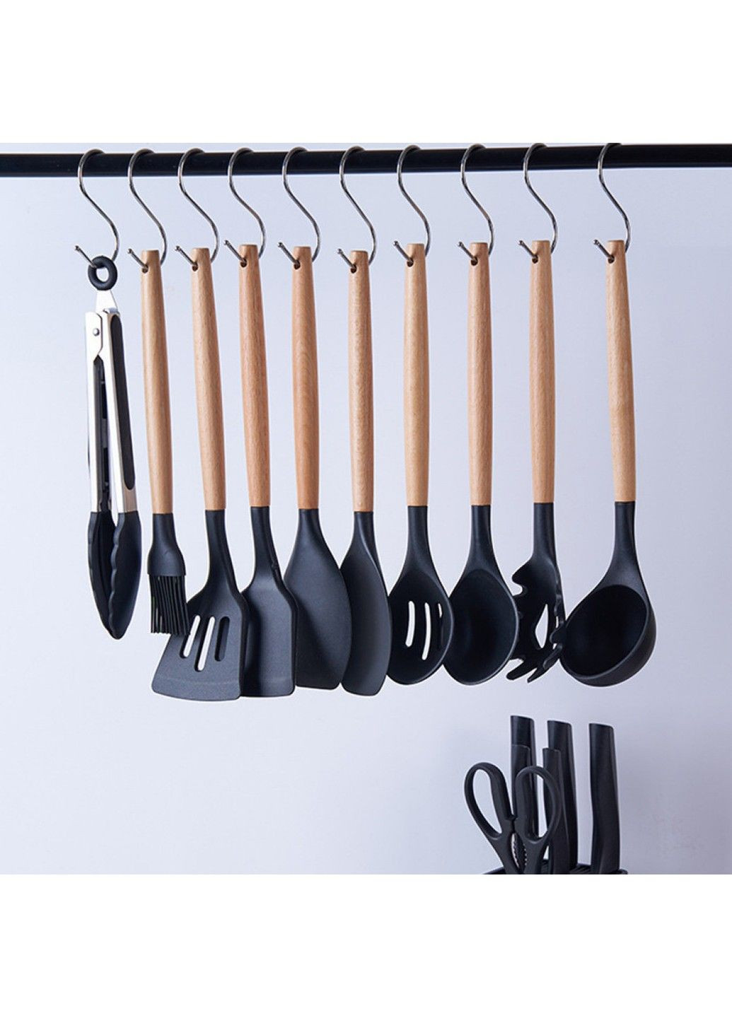 Набір кухонного приладдя на підставці 19 штук із силікону з бамбуковою ручкою, чорний Without (293061830)