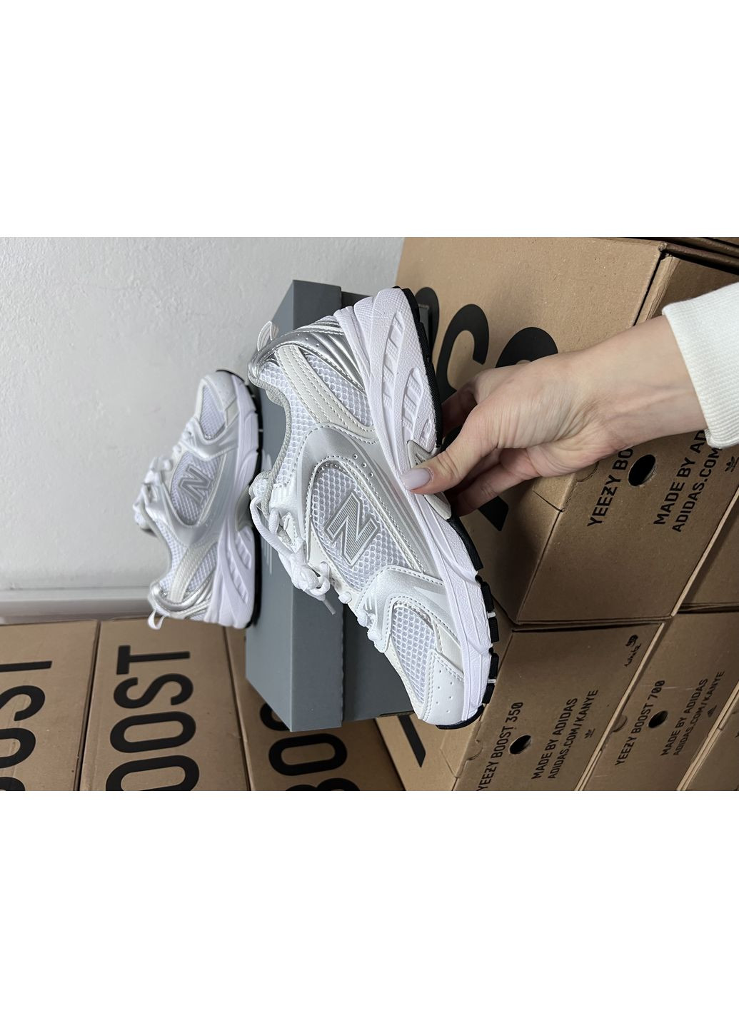 Белые всесезонные кроссовки 530 silver white v2 New Balance