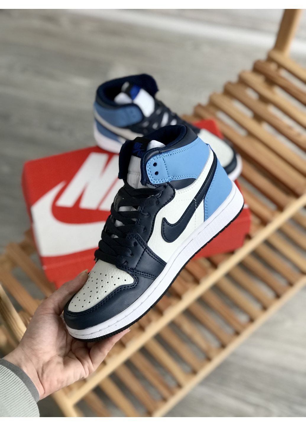 Кросівки жіночі і чоловічі Nike Air Jordan 1 Retro High Patent Blue toe| Найк Джордан 1 Ретро сині No Brand сині демісезони (362561831)