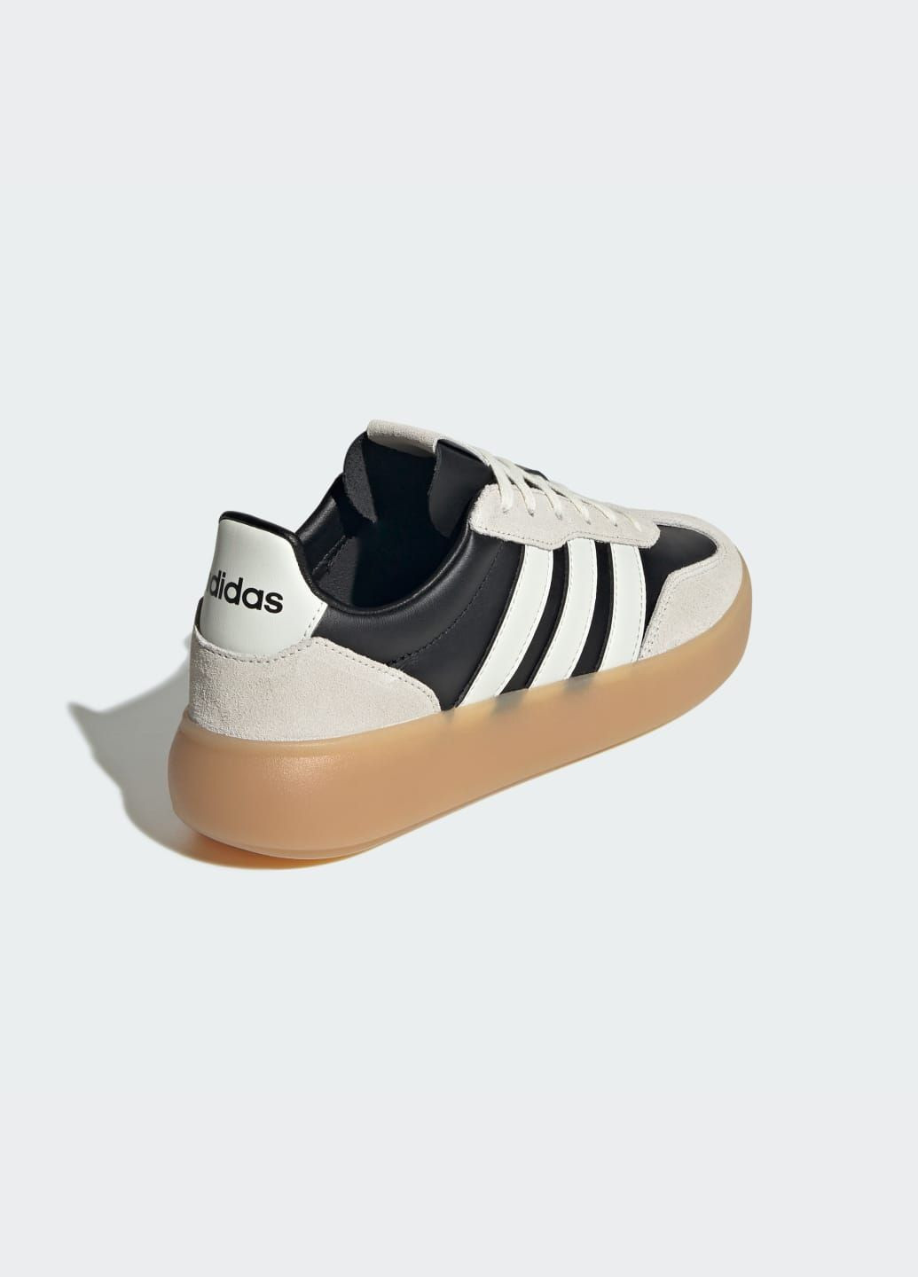 Кроссовки Barreda Decode adidas чёрные всесезоны (369631942)