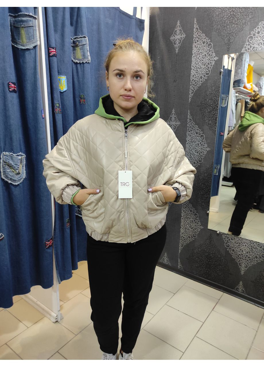 Бежевая куртка женская 2-сторонняя эко-кожа демисезонная 44 бежевая No Brand