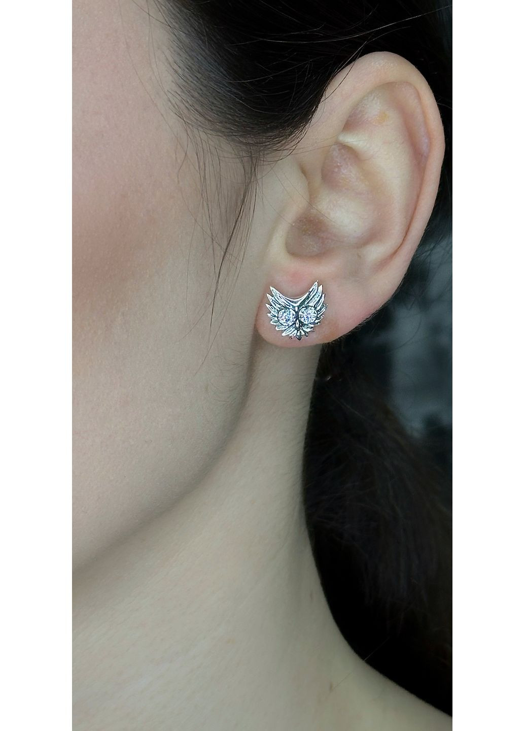 Срібні сережки-пусети “Сови” з білим кубічним цирконієм (чернені) Family Jewelry House (358203149)