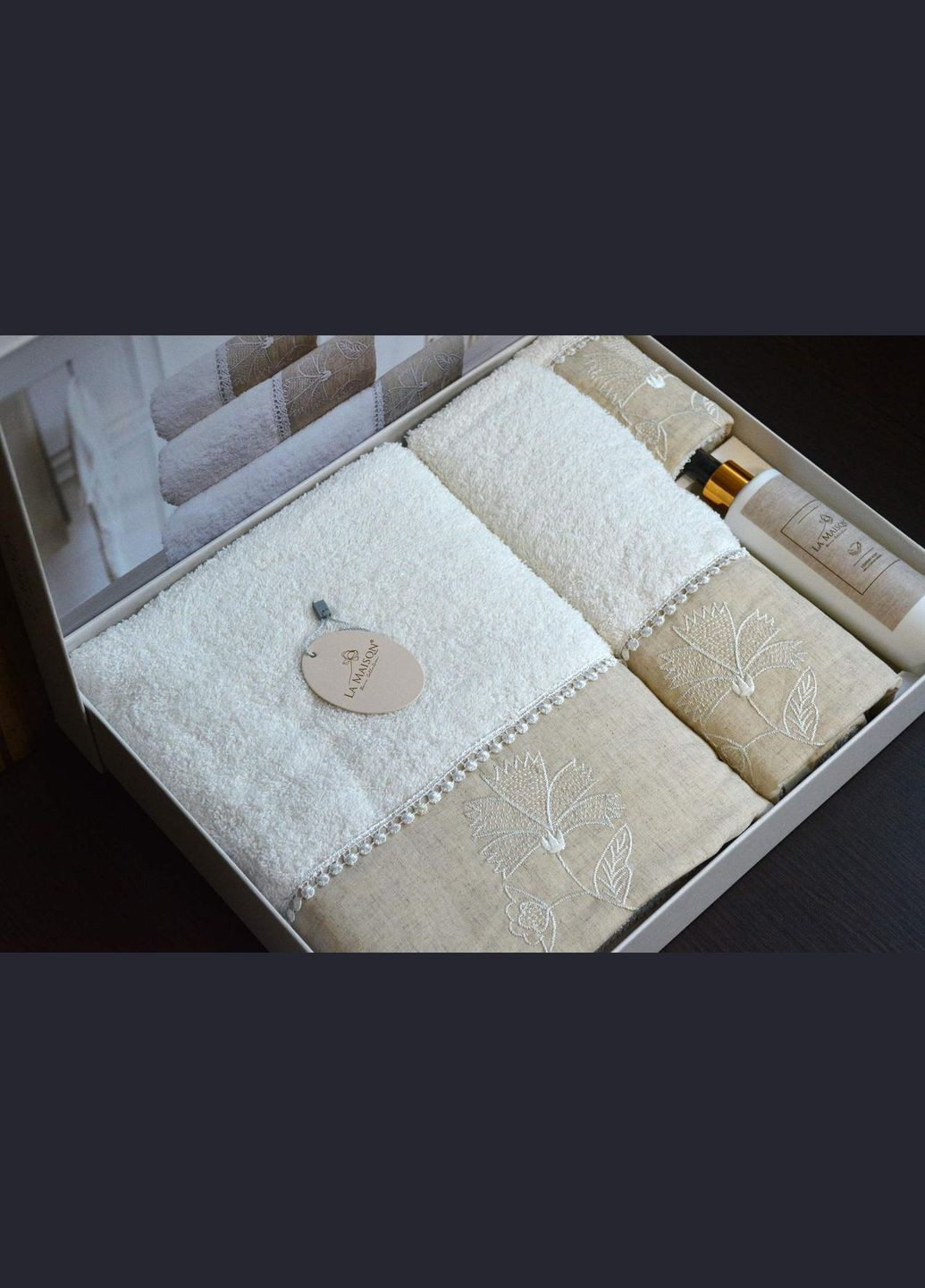 Подарочный набор полотенец La, 3 шт. с ароматом Olivia Maison белый
