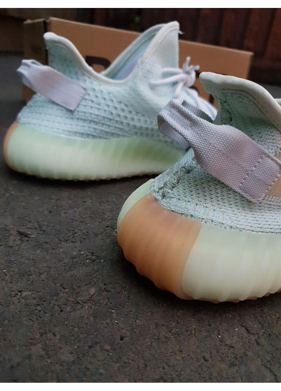 Салатовые демисезонные кроссовки мужские adidas yeezy boost 350 v2 hyper space v2 адидас изи буст No Brand