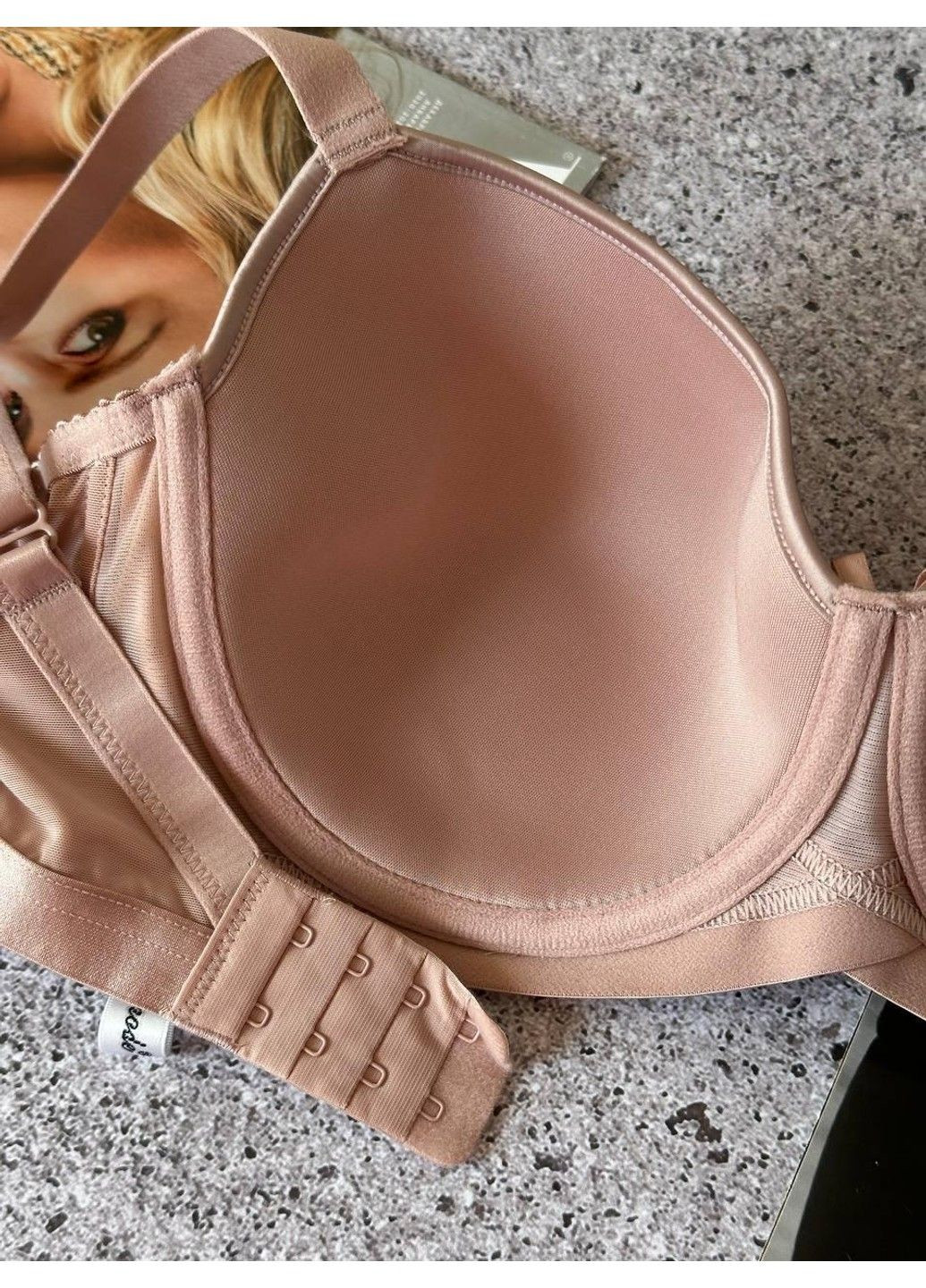 Пудровий бюстгальтер спейсер пудра Lanny Mode