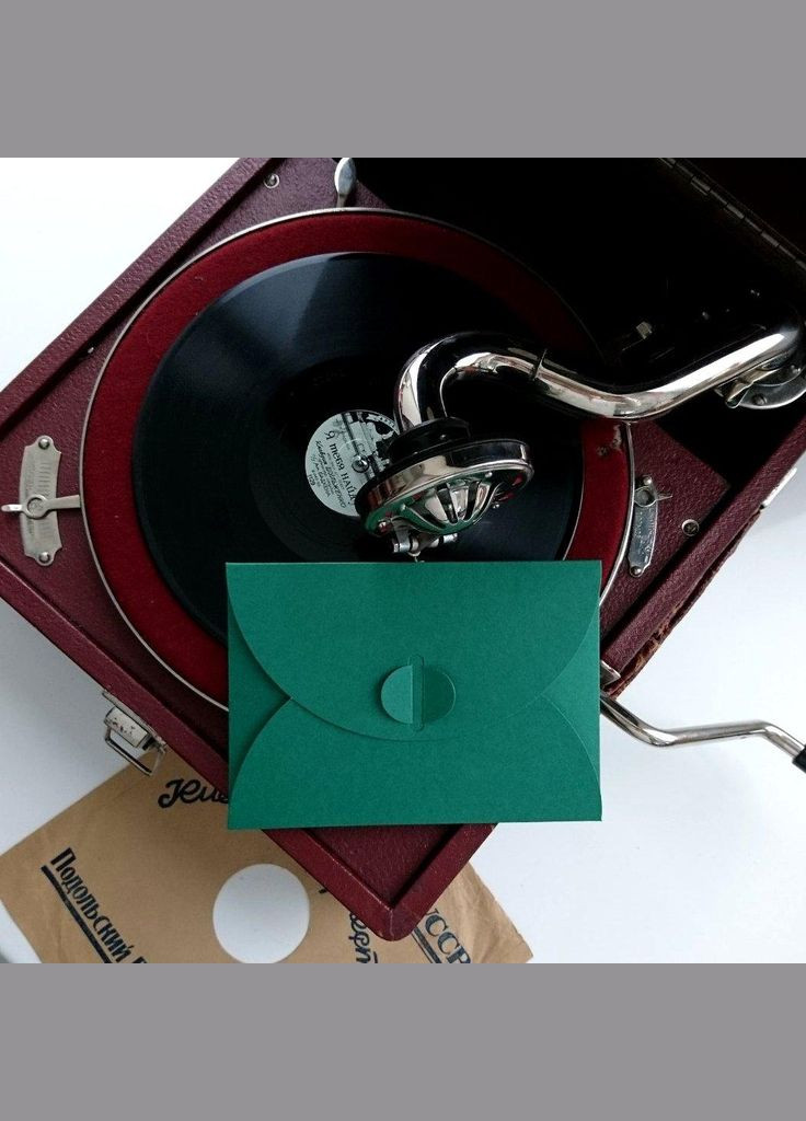 Подарунковий конверт 110х155 мм з кольорового дизайнерського картону Зелений No Brand (365726389)