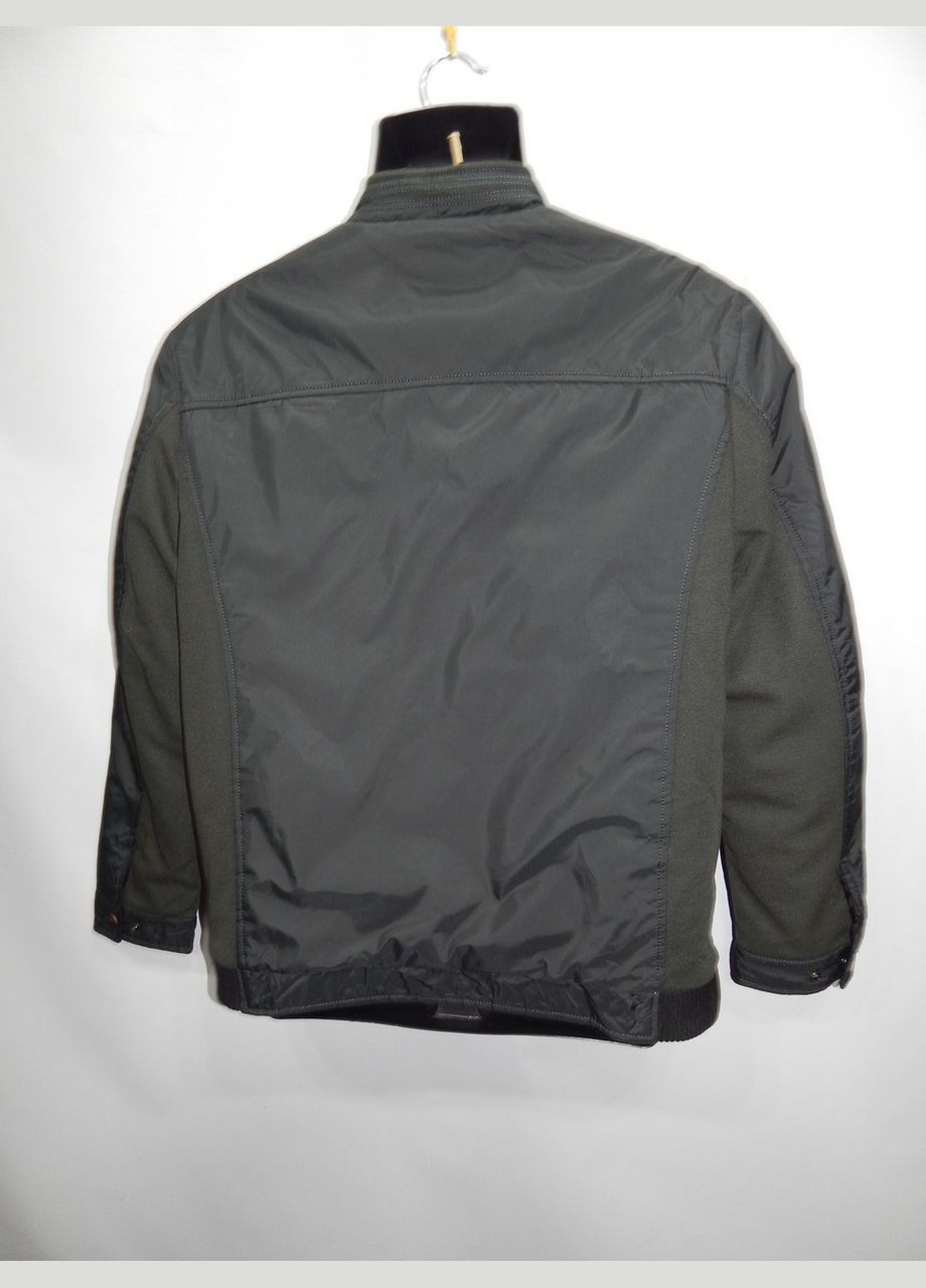 Зеленая демисезонная короткая куртка мужская демисезонная yuesenman р.48 326kmd No Brand