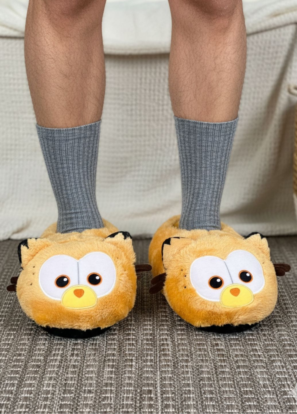 Оранжевые домашние мужские тапочки кот гарфилд с нескользящей подошвой плюшевые My Kigu