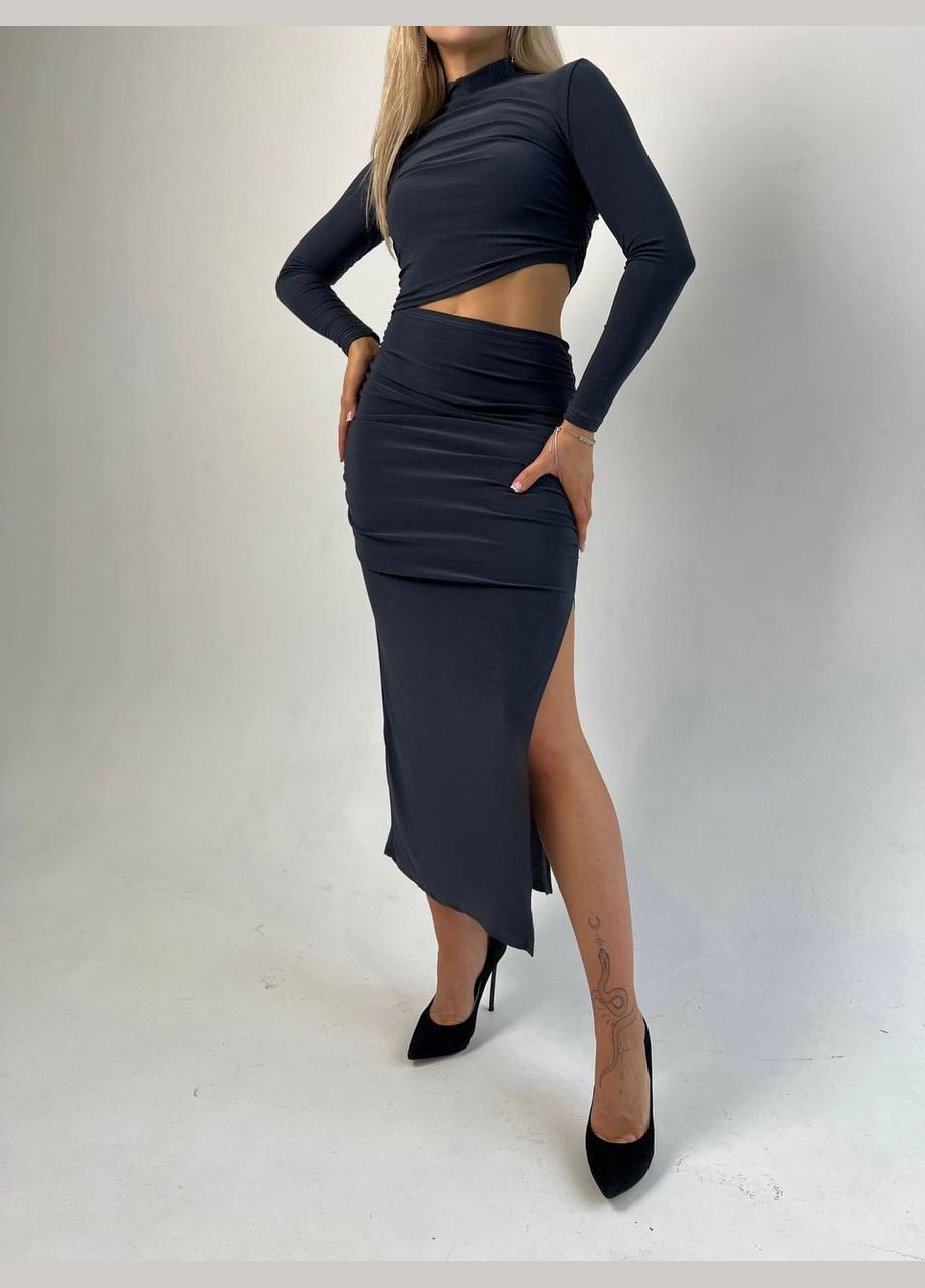 Графітова приталена графітова ніжна сукня з розрізом на ніжці та відкритою талією – елегантний вибір для створення жіночного образу No Brand однотонна