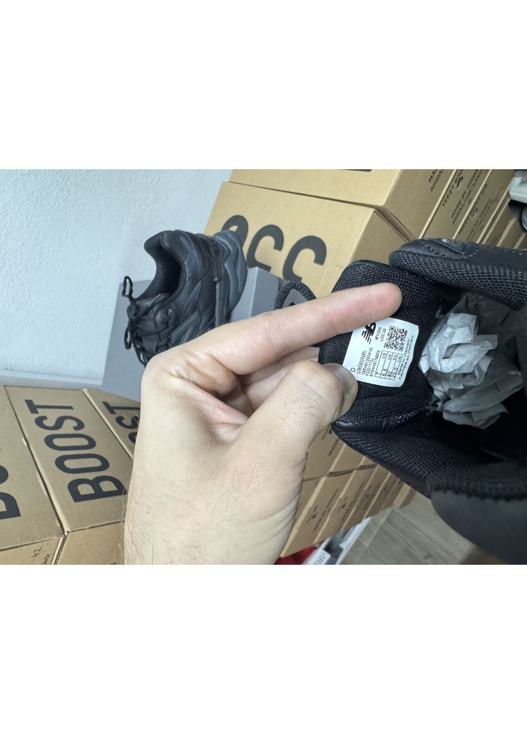 Черные всесезонные кроссовки new balance 9060 black leather No Brand