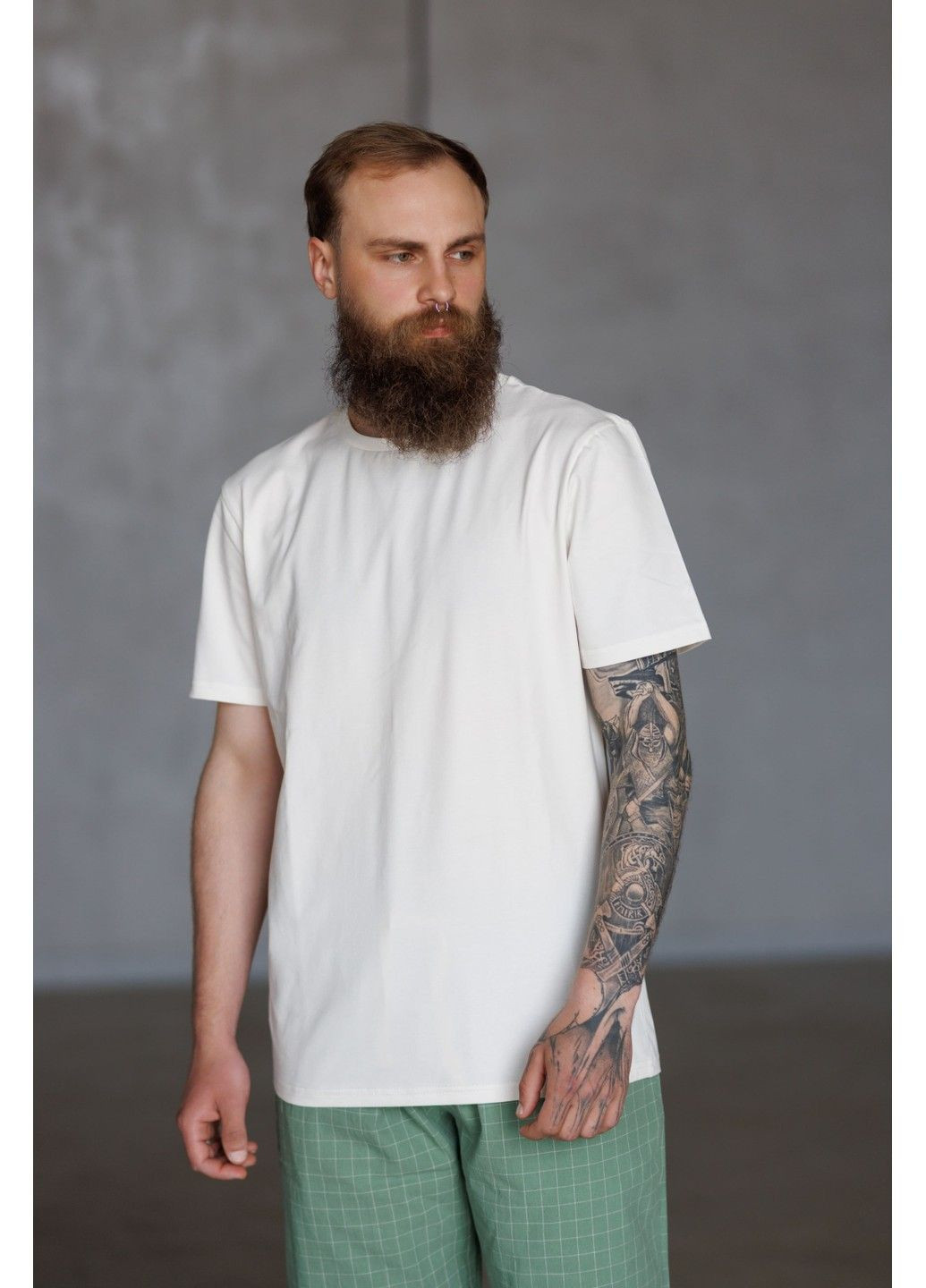 Пижама мужская футболка молочная + шорты HOMELY в клетку зеленые Handy Wear (337715530)