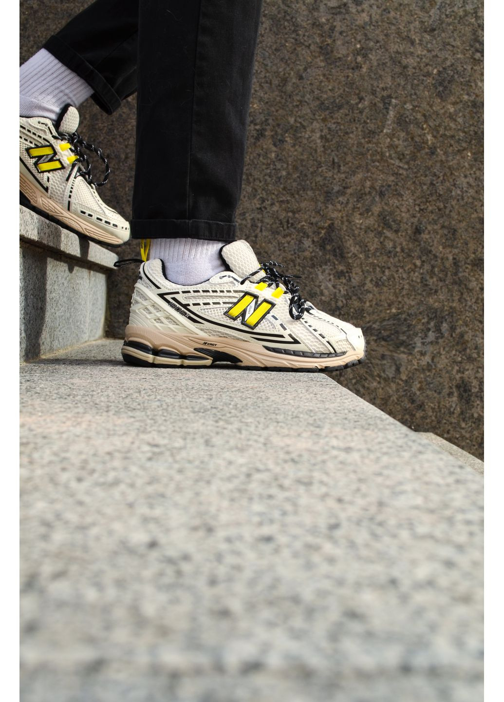 Чорні Осінні кросівки чоловічі new balance 1906 white yellow black нью беланс 1906 No Brand