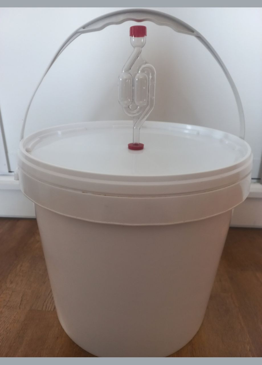 Ведро емкость для ферментации 20 л гидрозатвором No Brand (299898363)