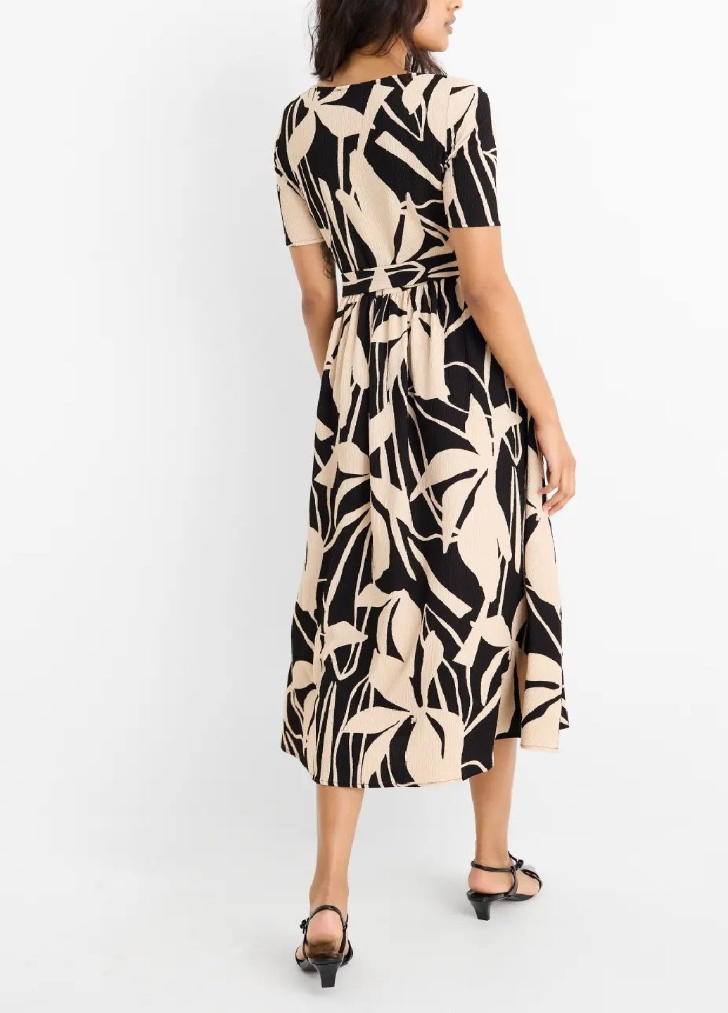 Черное повседневный платье C&A с цветочным принтом