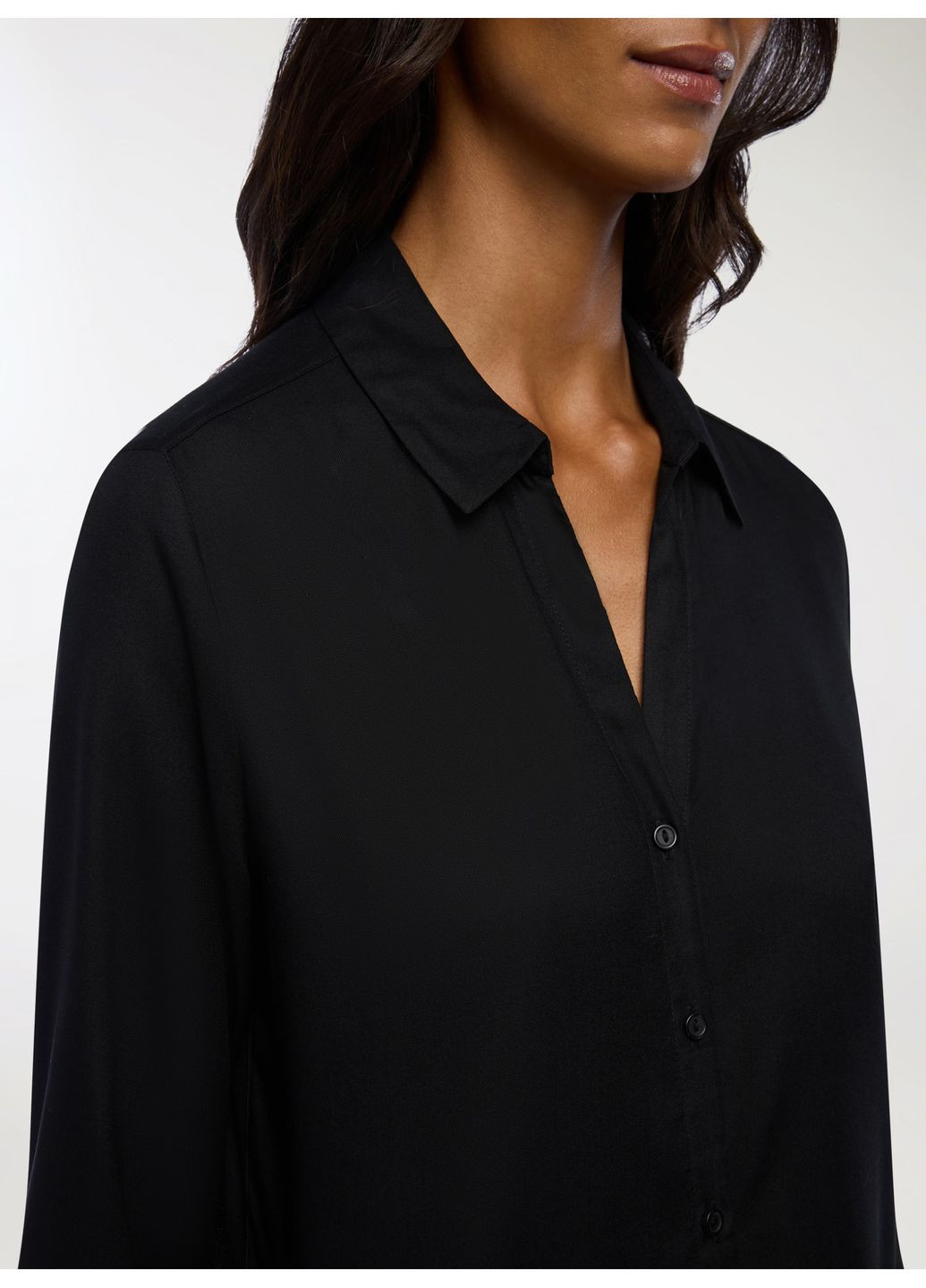 Чорна блузка жін Terranova