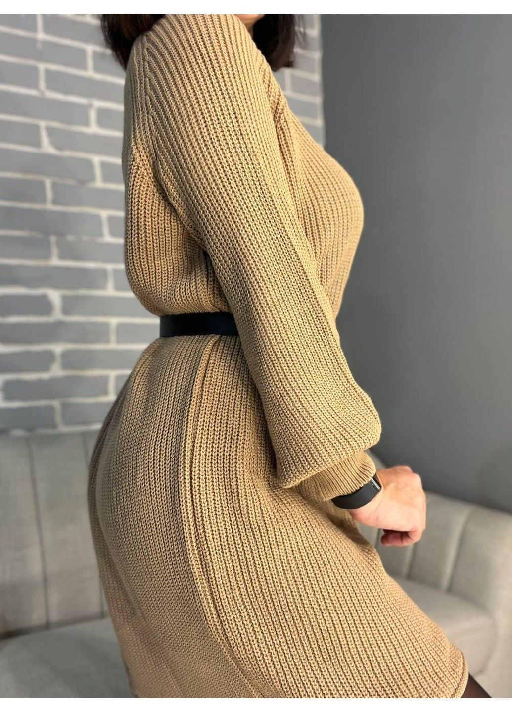 Темно-бежевое платье женское 6641 свитер оверсайз средняя длина высокий воротник крупная вязка MIX RAY