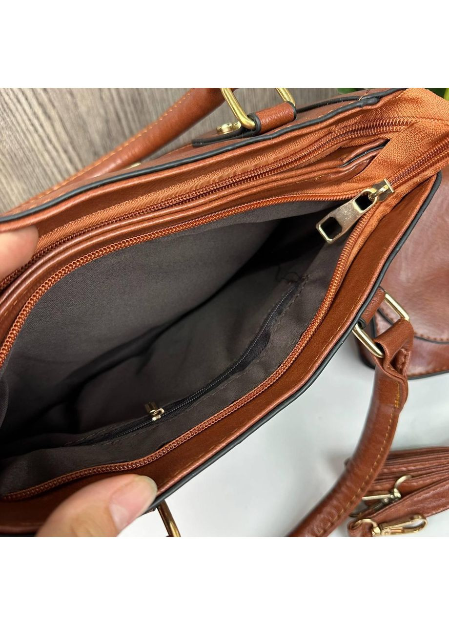 Жіноча сумка на плече з брелоком фіолетова класична з екошкіри з блискавкою та довгою ручкою ProDobro (363136393)