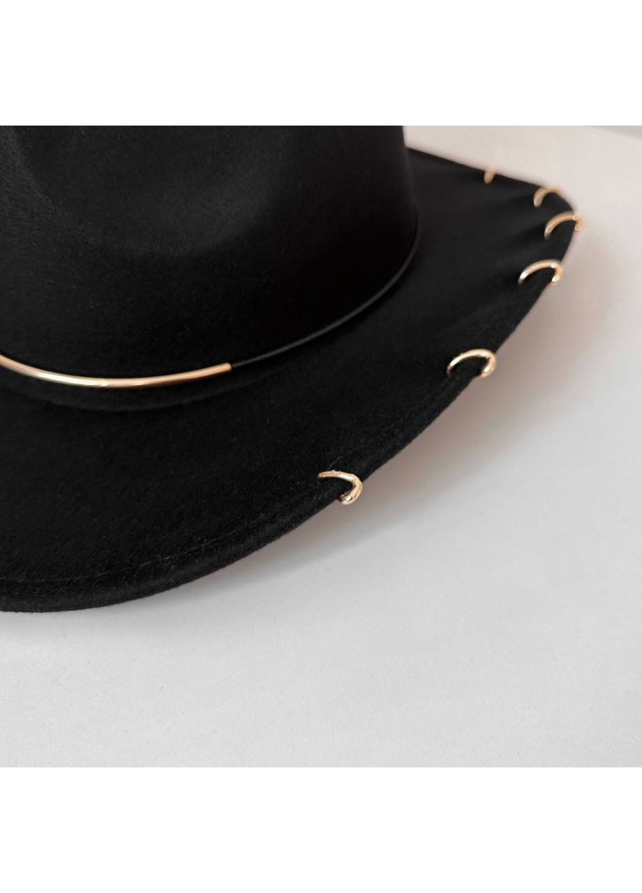 Шляпа Федора Ковбойка унисекс с устойчивыми полями, пирсингом и металлическим декором No Brand (362346121)