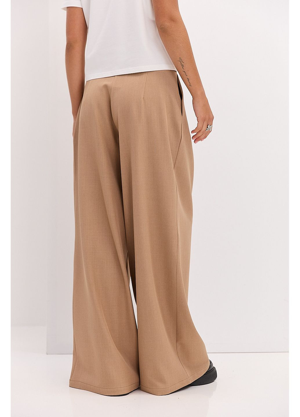 Женские брюки-палаццо со складками черные Arjen (361056783)