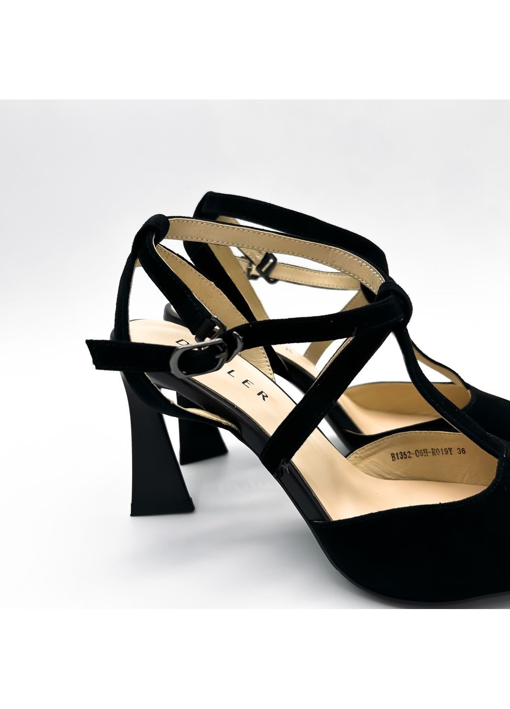 Черные босоножки (р) замша 0-1-1-b-1352-06h-r-019y Danler