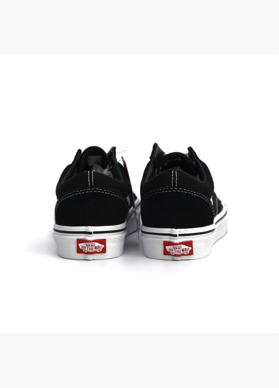 Черные кеды известного бренда Vans