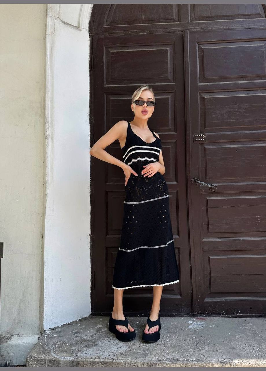 Черное кэжуал вязаное платье без рукавов а-силуэт Adelante в полоску