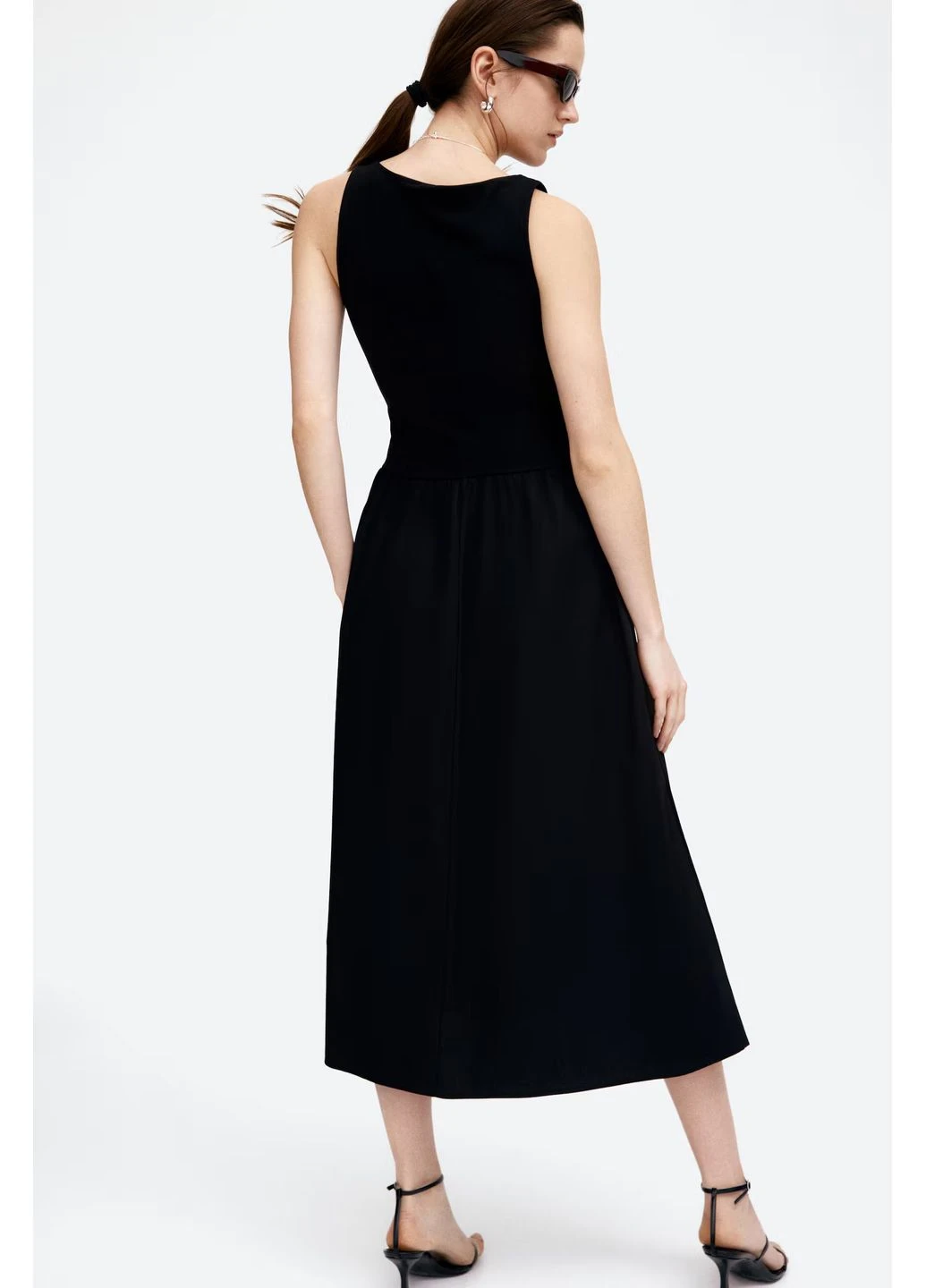Чорна сукня H&M однотонна