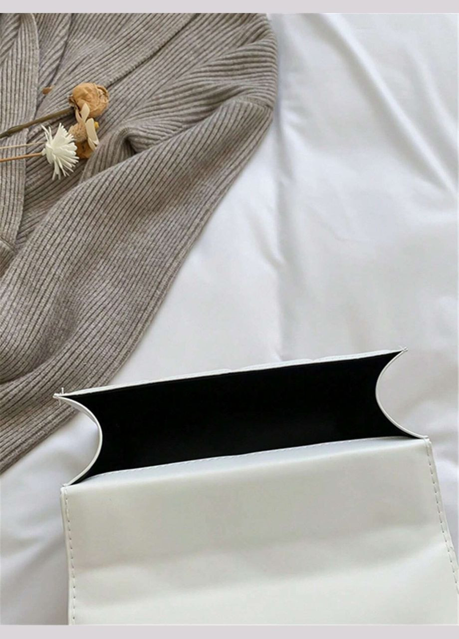 Жіноча сумка крос-боді на цепочці біла No Brand (290665280)