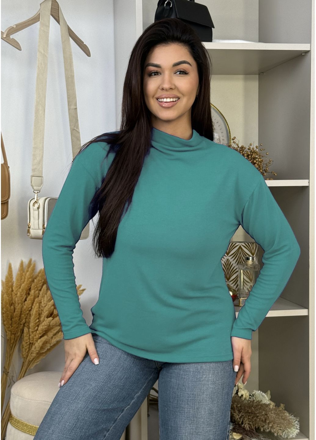 Жіночий гольф з м'якого трикотажу прямого силуету INNOE Гольф (372419748)