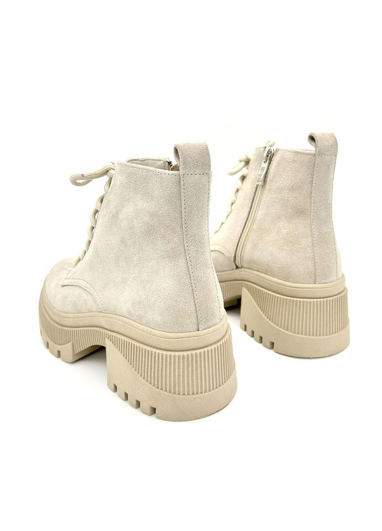 Осенние бежевые ботинки из натурального замша. Fashion без декора из натуральной замши
